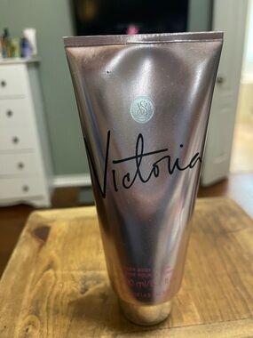 Victoria's Secret Iridescent Pink Body Lotion